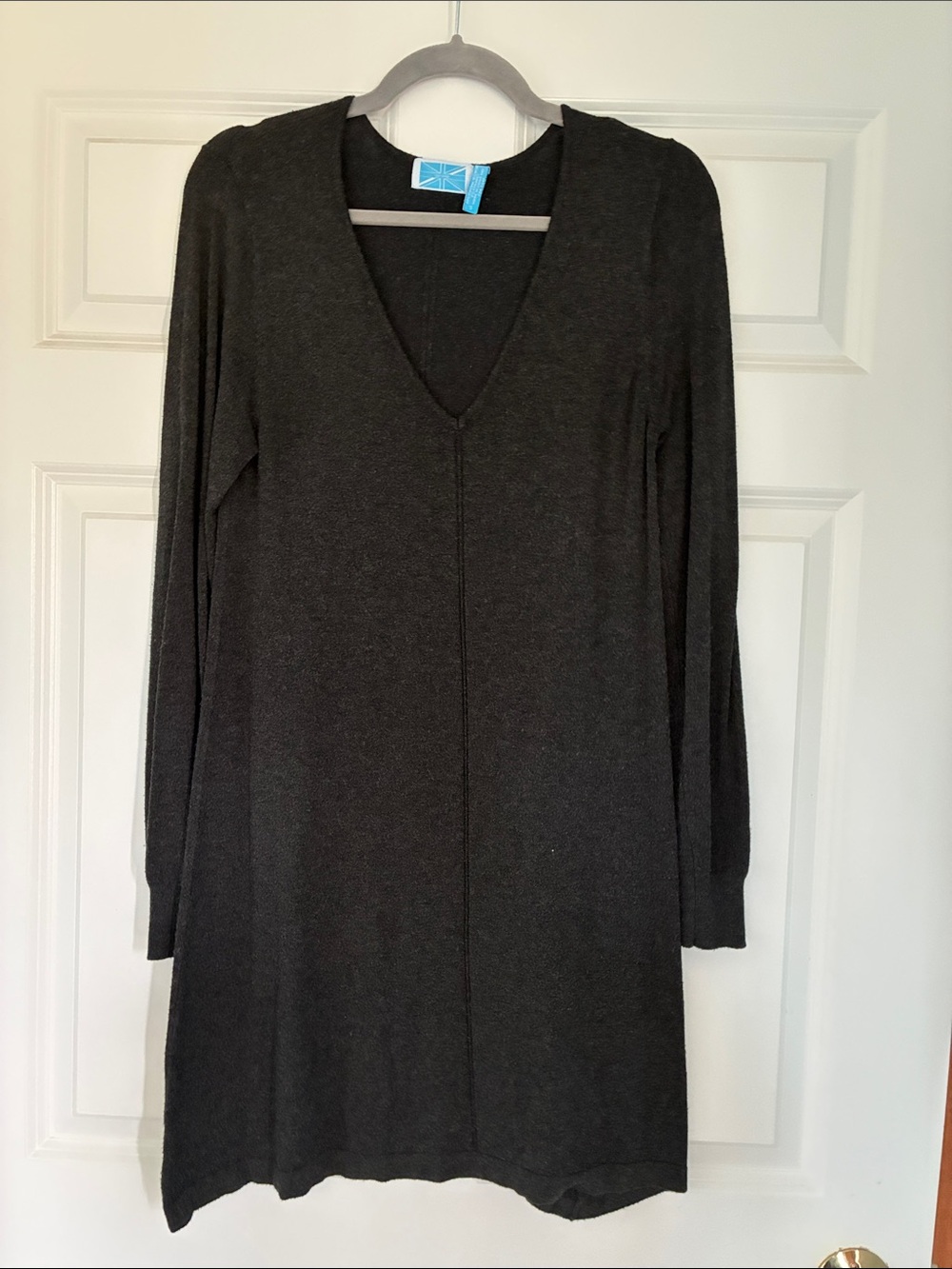 Women’s Long Sleeve V-Neck Knit Dress in Charcoal